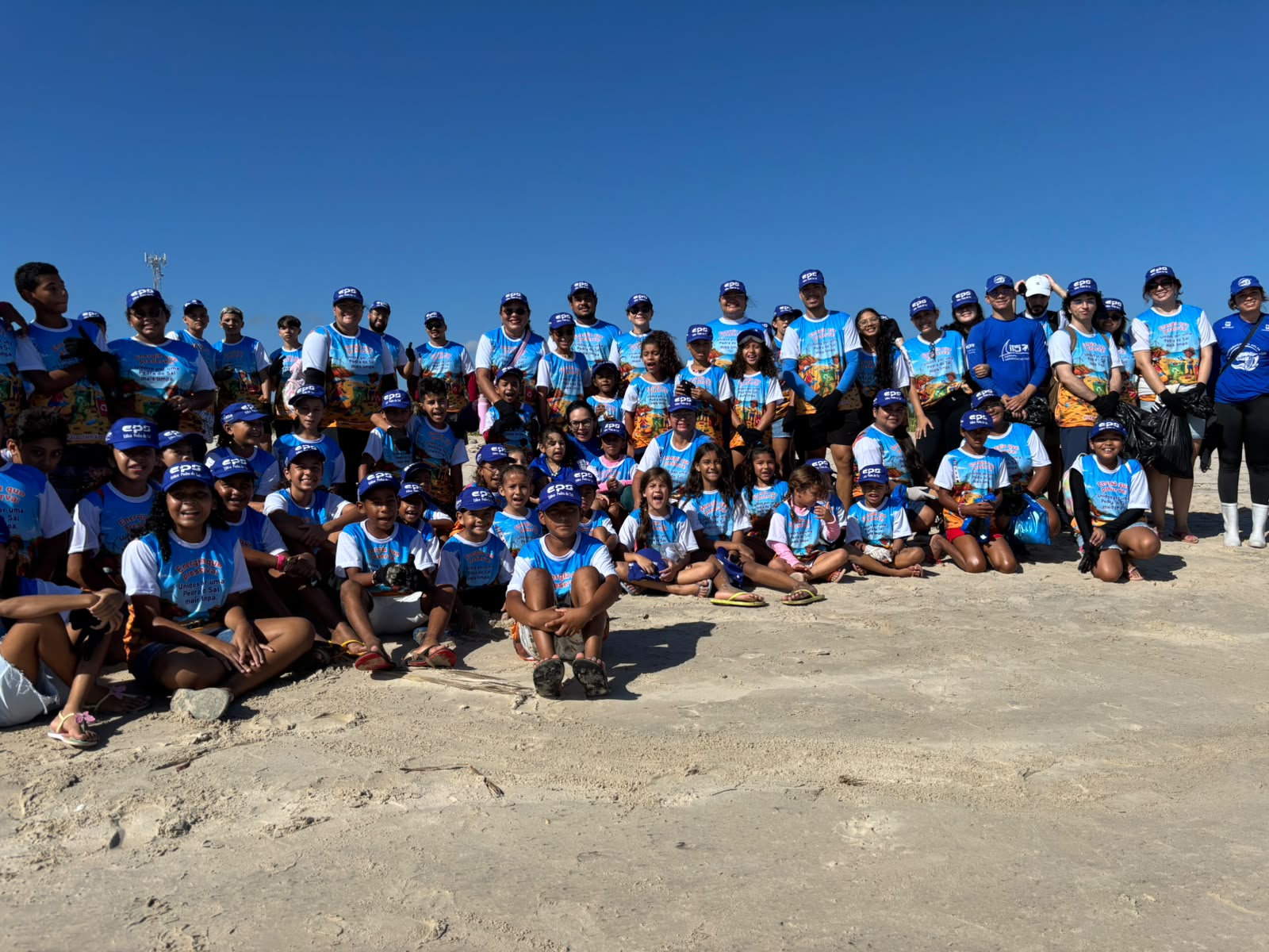 Campanha Educativa de Limpeza de Praia mobiliza comunidade na Pedra do Sal